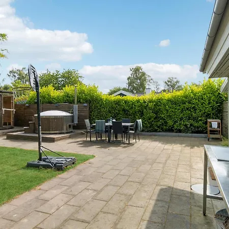 Lovely In With Sauna